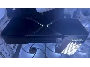GPU Nvidia RTX 50 series giá MSRP được bán tại Navy Exchange